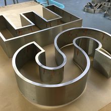 3D letter with stainless steel fabrication